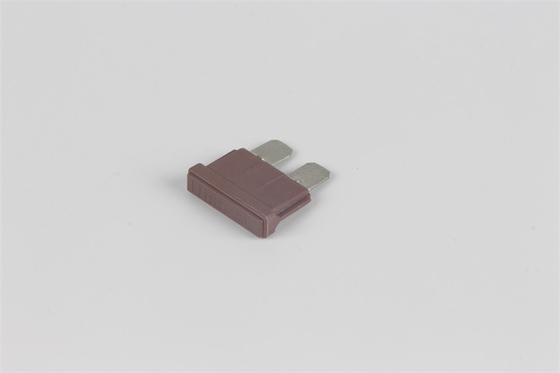 การสื่อสาร พาวเวอร์ซัพพลาย ฟิวส์ใบมีดยานยนต์ DC32V 2A สีเทา