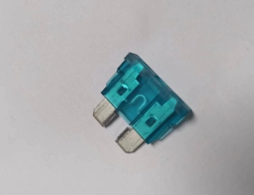 ใบมีดยานยนต์ DC32V 15A ที่ผ่านการรับรองสีน้ำเงิน UL ทำหน้าที่ได้อย่างรวดเร็ว