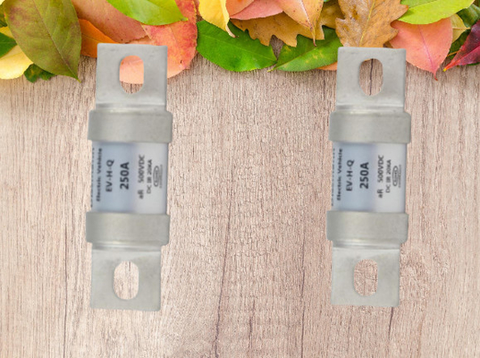 500VDC EV Charger Bolt ฟิวส์ยานยนต์เซรามิกในการติดตั้ง