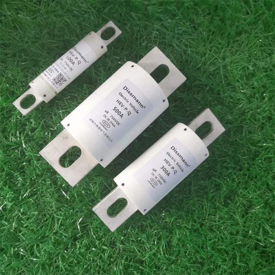 ฟิวส์ DC750V สำหรับรถยนต์ไฟฟ้าฟิวส์ขาดสูงปกป้องระบบควบคุมพลังงาน