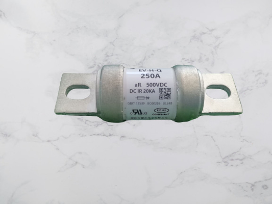 ฟิวส์ชนิดโบลต์ 500VDC เซมิคอนดักเตอร์เซรามิก 150Amp ฟิวส์ทำงานเร็ว