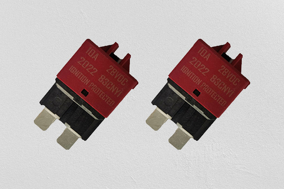 ฟิวส์ใบมีดเบรกเกอร์แบบรีเซ็ตได้สีแดง 28VDC 5A กระแสไฟที่ได้รับการจัดอันดับ